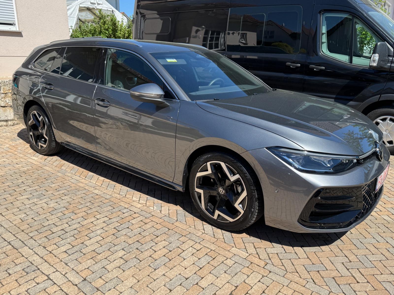 Volkswagen Passat Variant 2.0 TDI-R-line Matrix-Massage-AHK