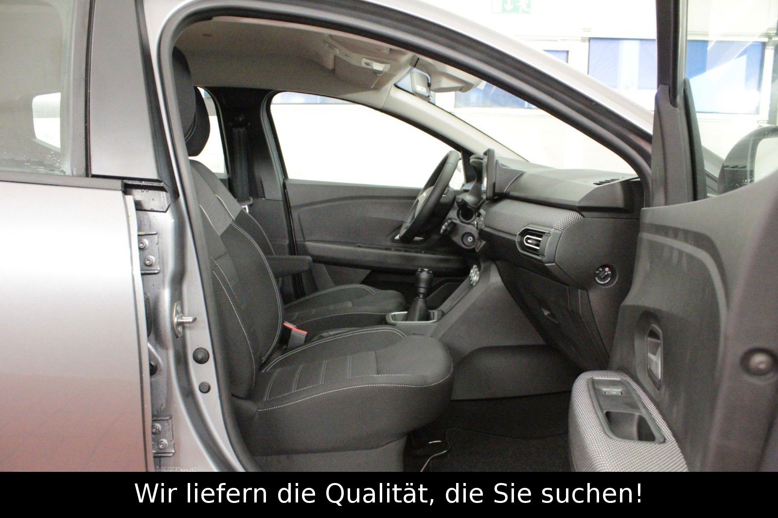 Fahrzeugabbildung Dacia Sandero TCe 100  ECO G Expression*Winterpaket*