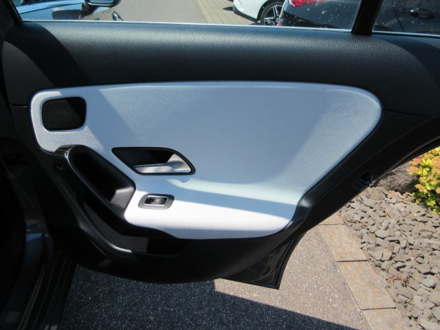Fahrzeugbild 14