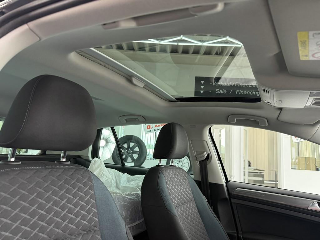 Volkswagen Golf VII 1.5 TSI IQ.DRIVE, Standheiz., ACC, Navi