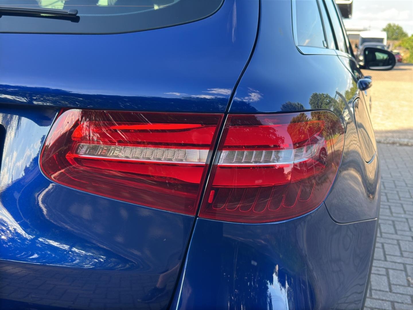 Mercedes-Benz GLC 250 4Matic 9G AMG LED Panorama *Garantie*