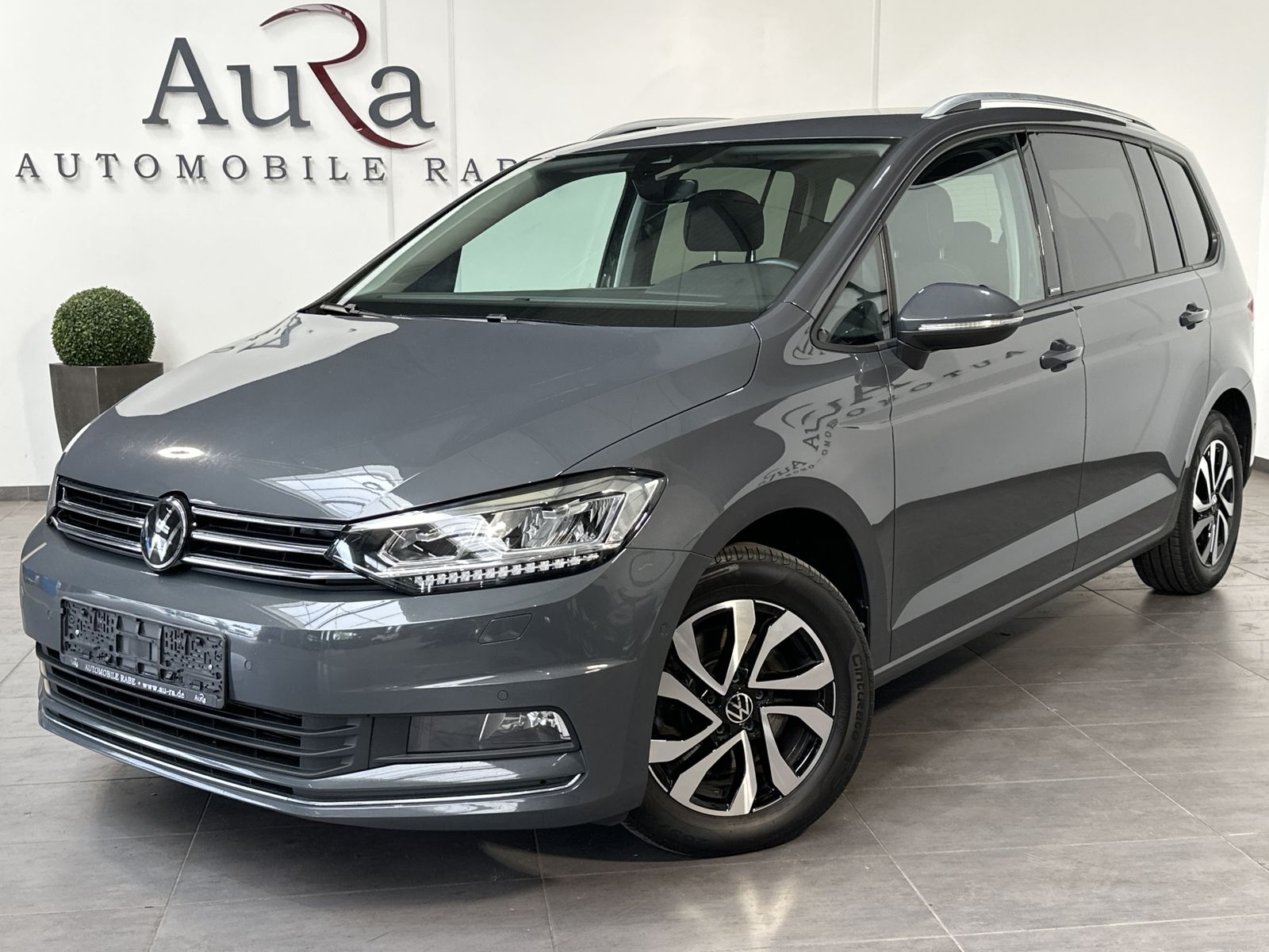 Fahrzeugabbildung Volkswagen Touran 2.0 TDI DSG ACTIVE NAV+LED+AHK+KAMERA+SHZ