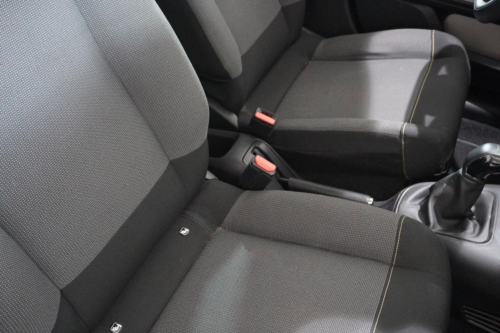 Fahrzeugabbildung Citroën C3 LIM. 1.2 FEEL LED/KLIMA/SHZ/PDC/TEMP./USB