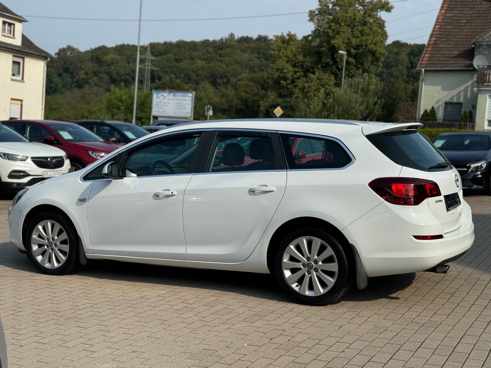OPEL Astra, 2012, Benzin, 140 PS