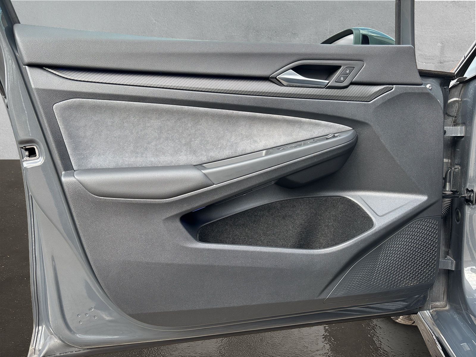 Fahrzeugabbildung Volkswagen Golf R-Line 2.0 TDI DSG RFK LED-Plus App-Connect