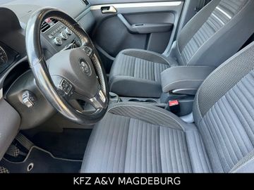 Volkswagen Touran - 12