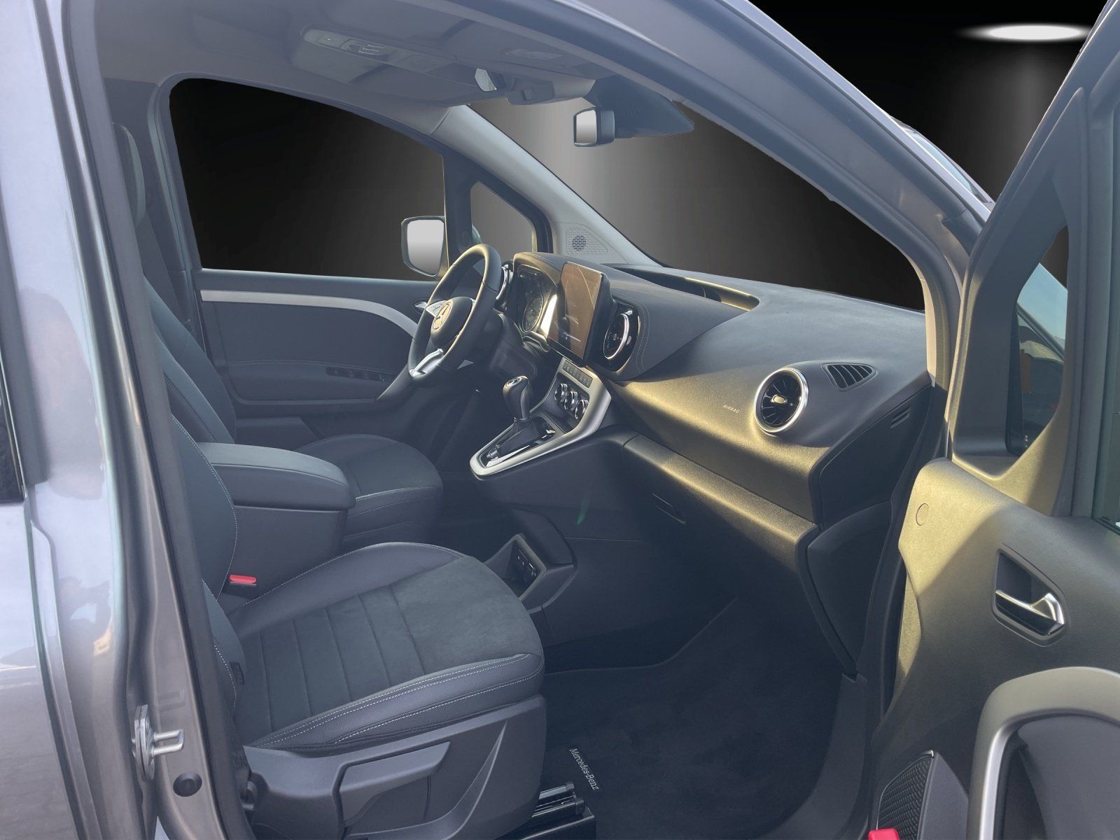 Fahrzeugabbildung Mercedes-Benz T 180 d PROGRESSIVE Standard
