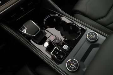 Volkswagen Touareg - 11