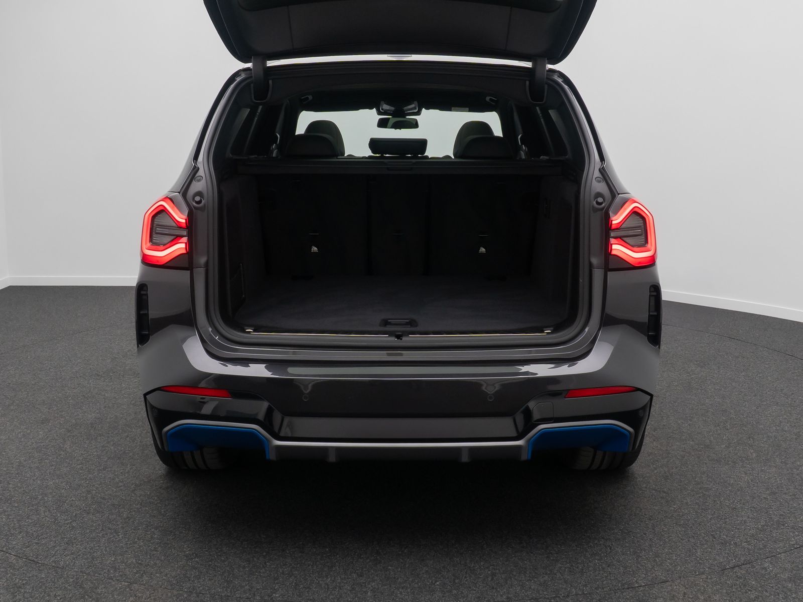 Fahrzeugabbildung BMW iX3 IMPRESSIVE 360° HUD H/K DAB Komfort Panorama