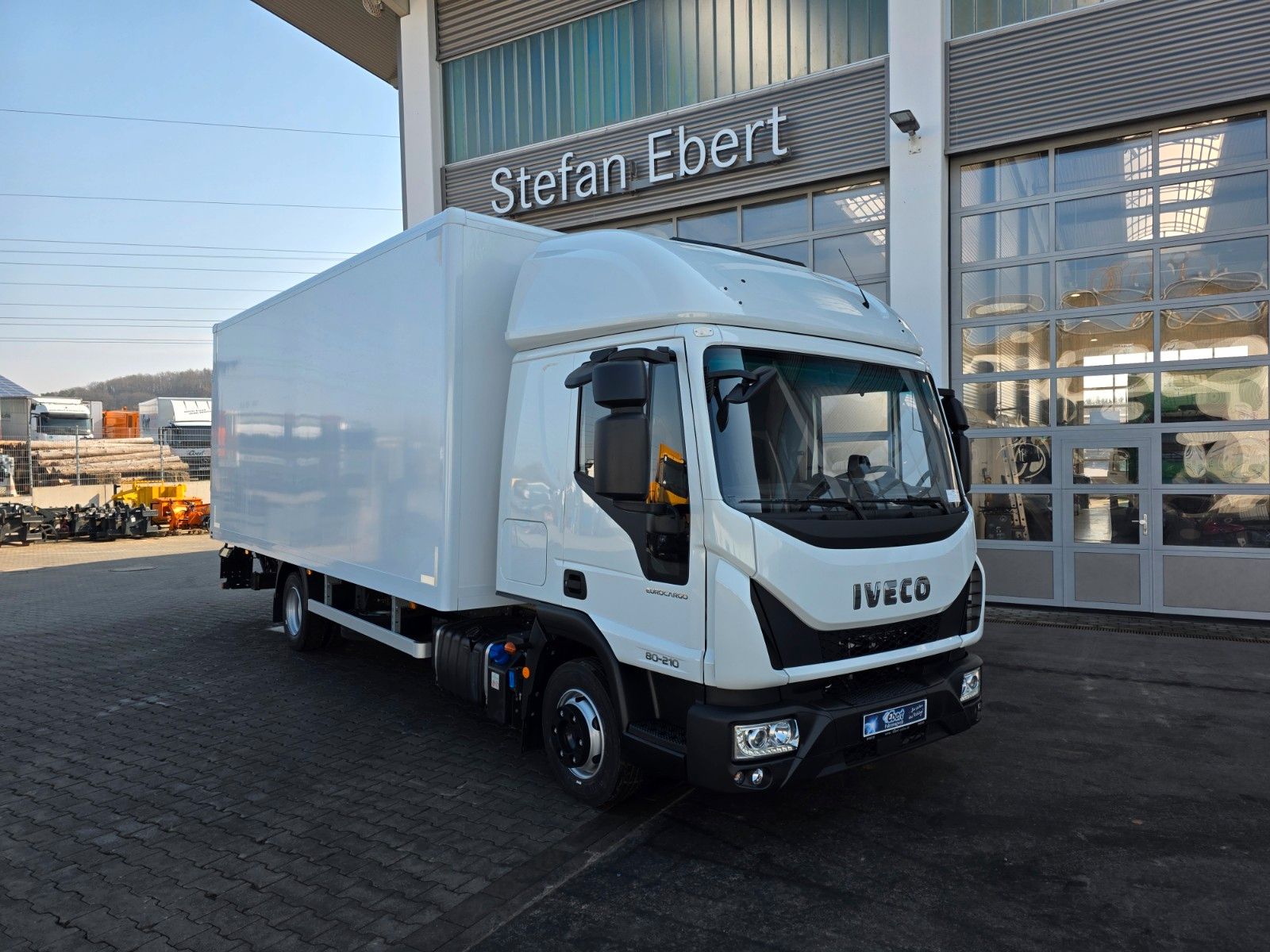 Fahrzeugabbildung Iveco Eurocargo ML80E21/P LBW 1.000kg L-Haus