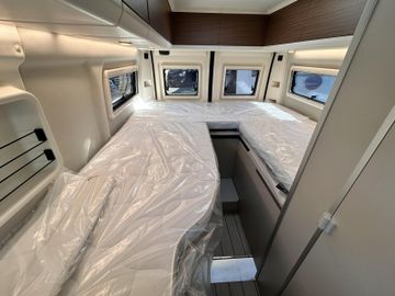 Westfalia Columbus 640 E 180 PS 8G SKYVIEW SOLAR SCHRANK