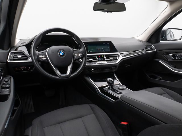 Foto Nummer 36: BMW 320d