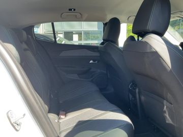 Peugeot 408 - 10