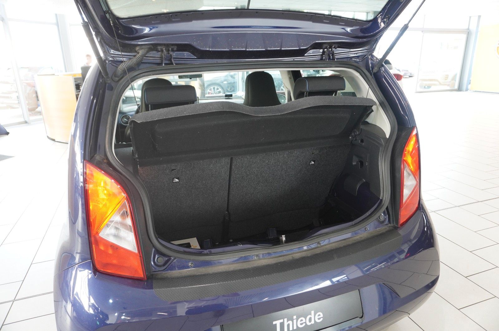 Fahrzeugabbildung SEAT Mii 1.0 CONNECT 5-TÜR NAVI/SPORT/SHZ/PANO./PDC