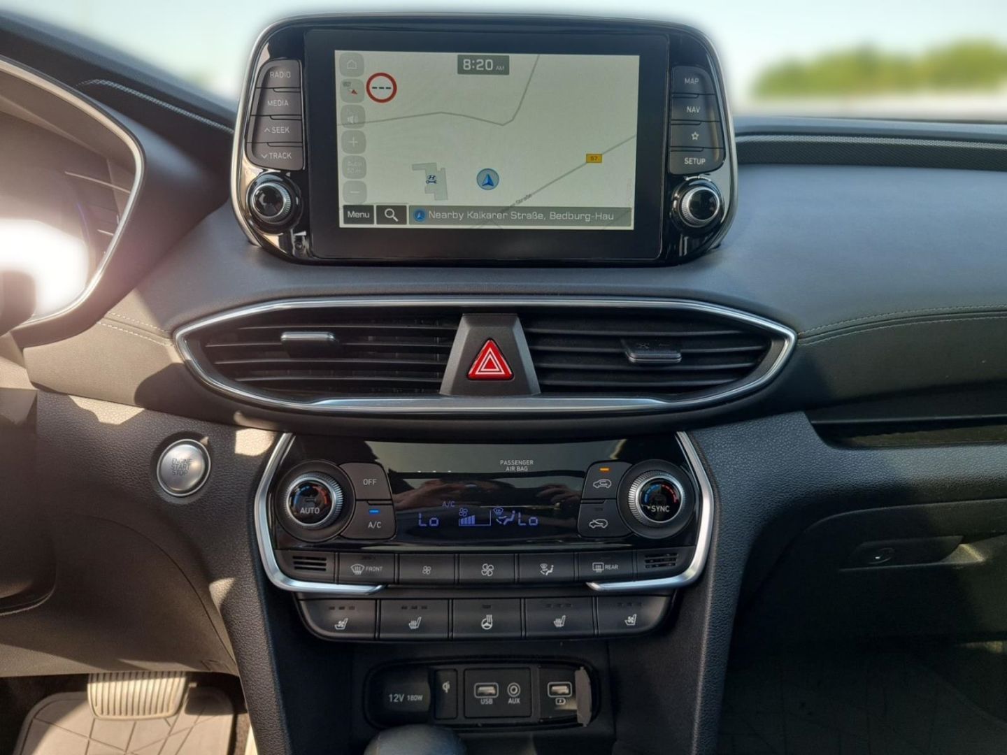 Fahrzeugabbildung Hyundai SANTA FE New 2.2 CRDi 4WD Pano