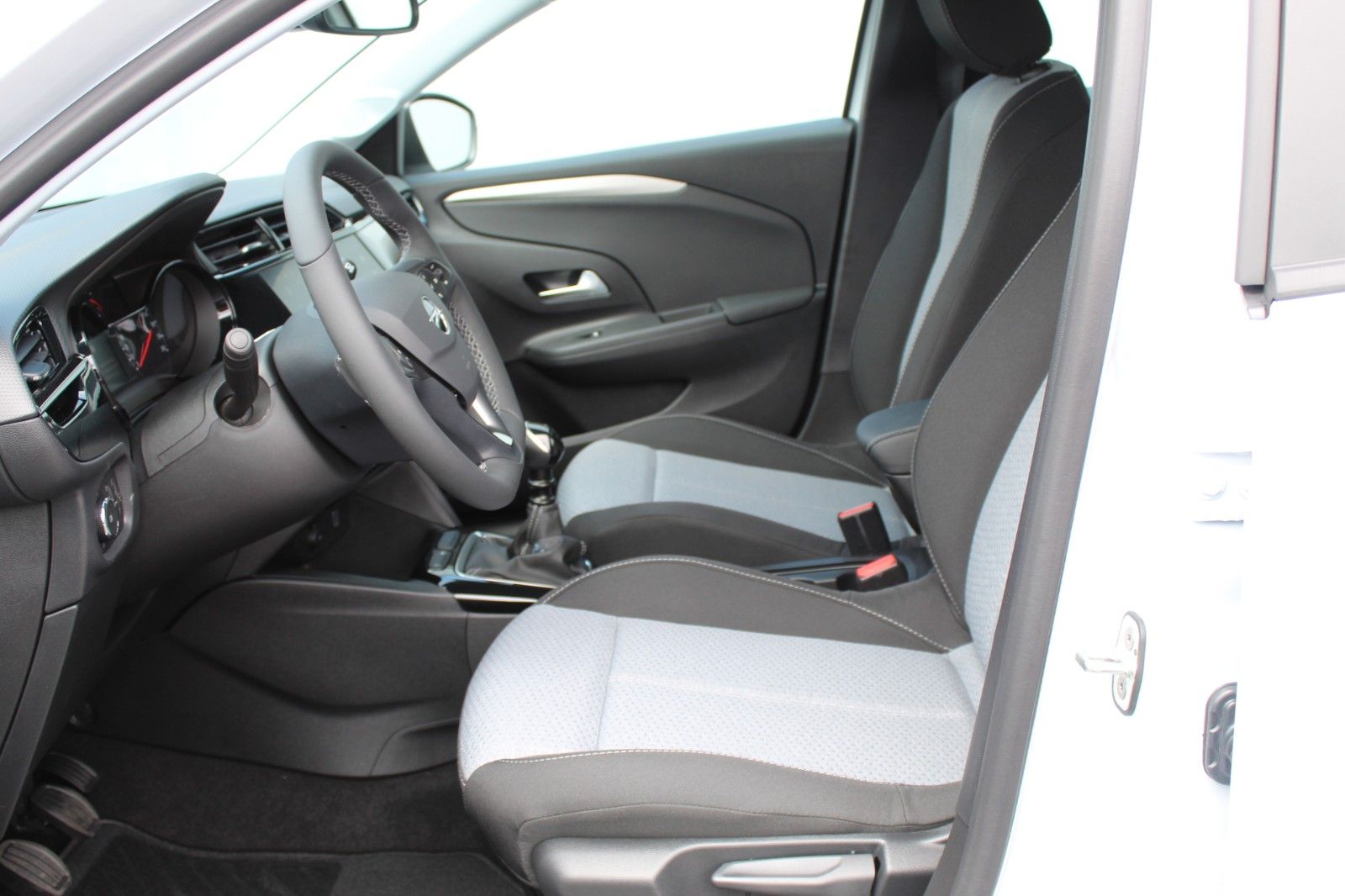 Fahrzeugabbildung Opel Corsa F Edition*PDC*Multimedia*SHZ*LHZ