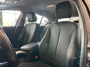 BMW 118 *Sport* Tempo*Navi*2-Hand*Scheckheft*2-Zonen