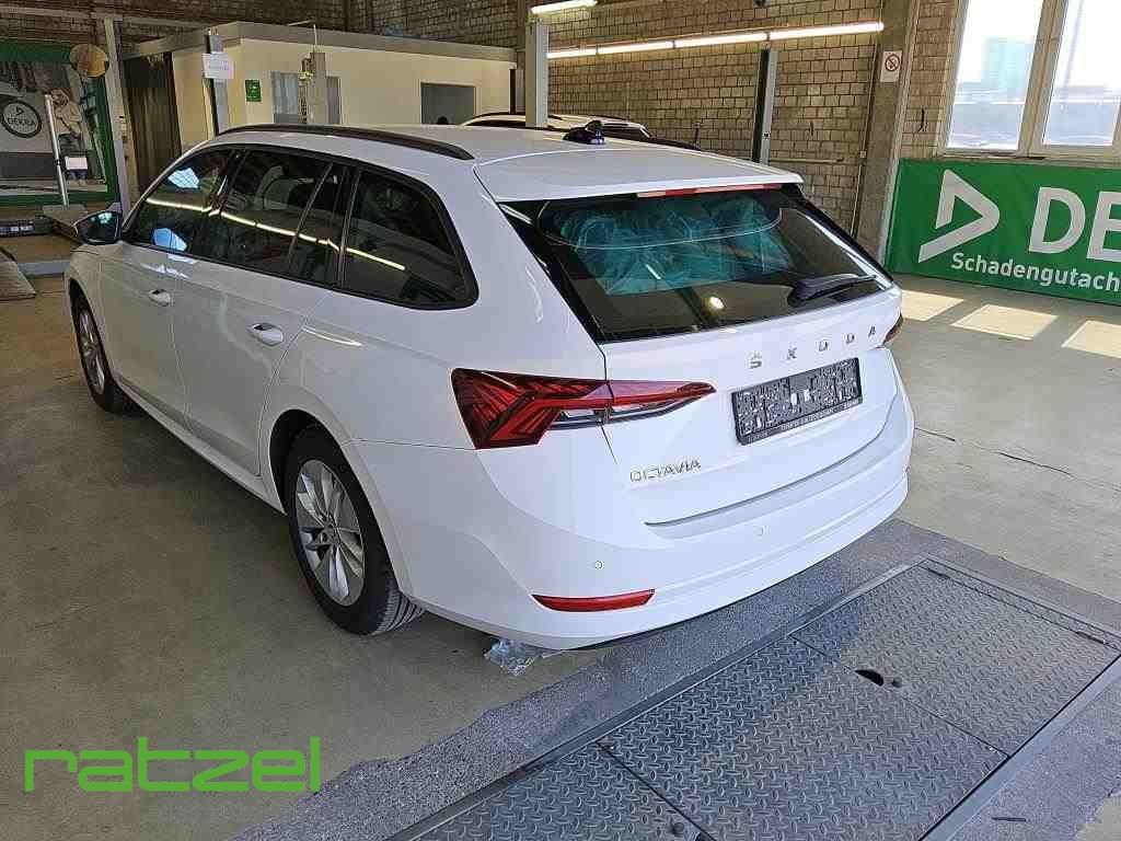 Fahrzeugabbildung SKODA Octavia Combi 2.0 TDI Ambition Navi Digitales Co