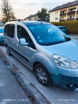 Peugeot Partner Tepee Tepee Tendance HDI FAP 90 1.6 ... - silberne Peugeot Partner Tepee