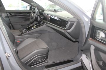 Porsche Panamera - 8