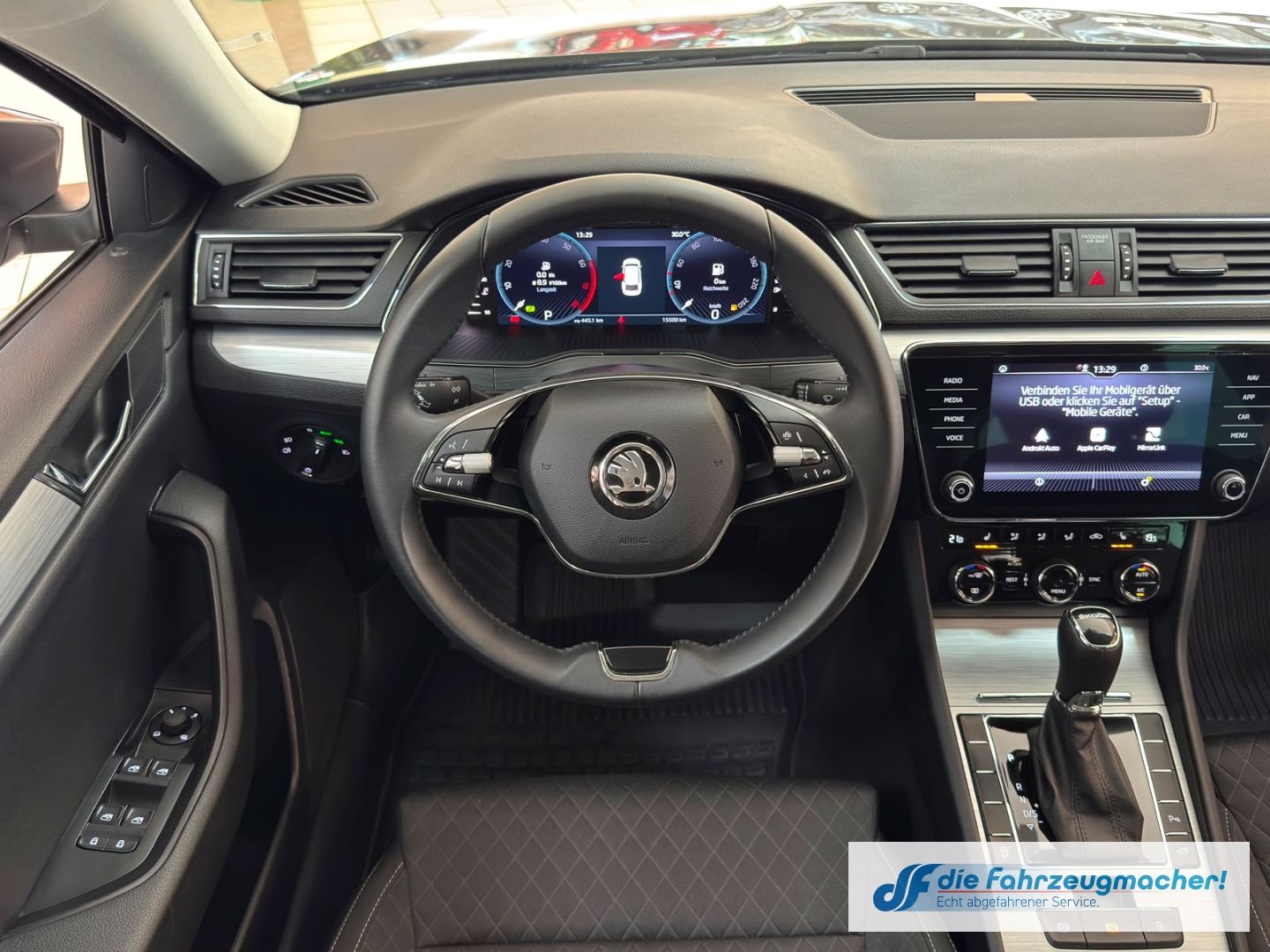 Fahrzeugabbildung SKODA Superb Combi Ambition Digitales Cockpit LED Sper