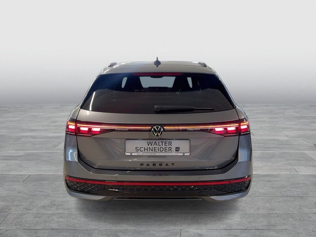 Volkswagen Passat Variant 2.0 TDI 4Motion R-Line Navi Pano foto 4