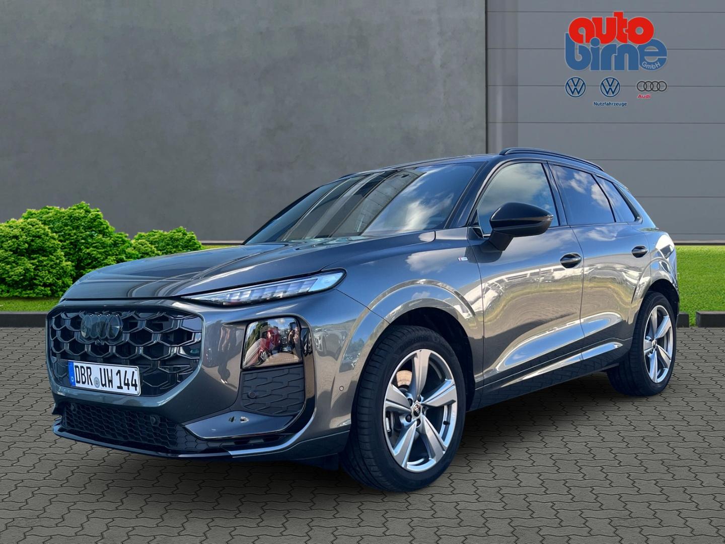 Audi Q3 2.0 TDI Neues Modell Sportpaket Navi Digitale
