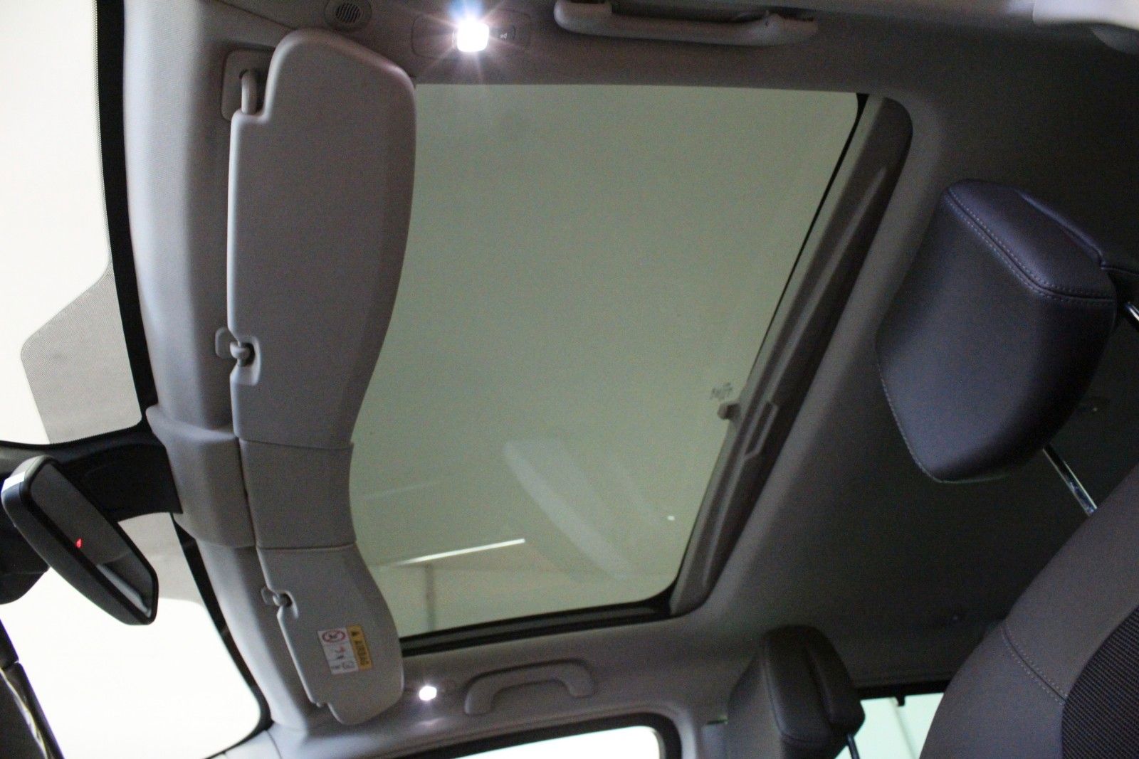 Fahrzeugabbildung Renault Espace ENERGY TCe 200 EDC Intens 7 Sitzer