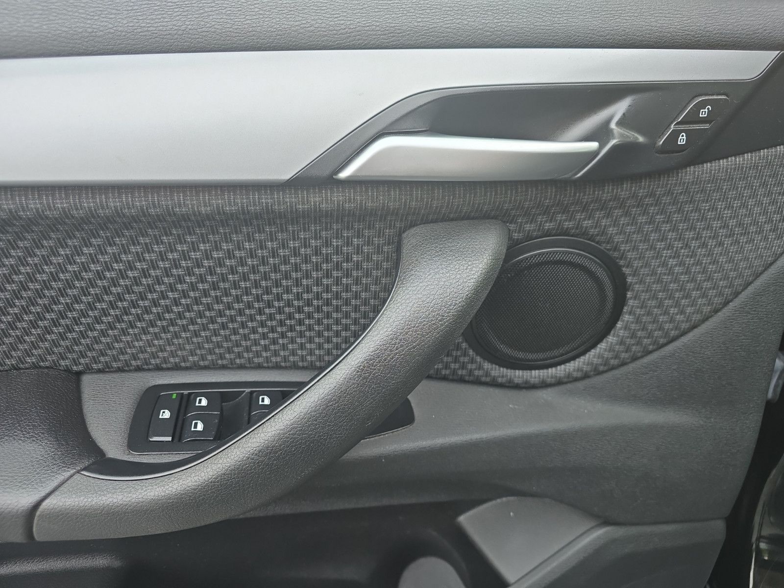 Fahrzeugabbildung BMW X1 sDrive 18d Advantage NAVI TEMPOMAT KLIMA PDC