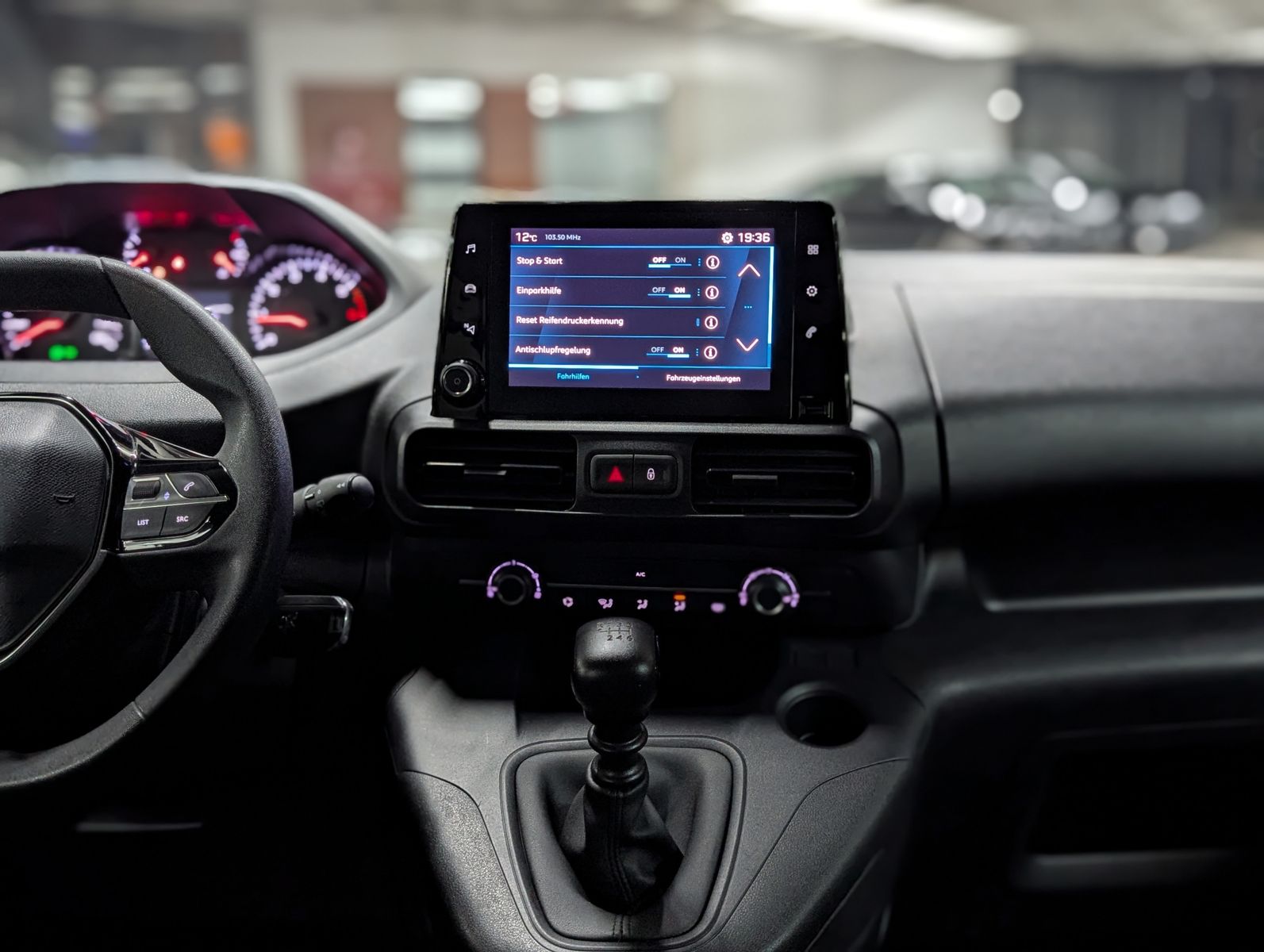 Fahrzeugabbildung Peugeot Rifter L1 Active BlueHDI TEMP PDC KLIMA BLUETOOT