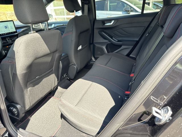 Fahrzeugabbildung Ford Focus 1,0l EcoBoost ST-Line X #RFK #Tempomat #Ea