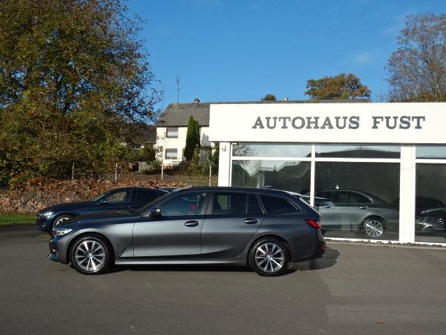 BMW 318d Touring LEDER,NAVI,LED,AUTOM,KAM,MEMORY,1HA