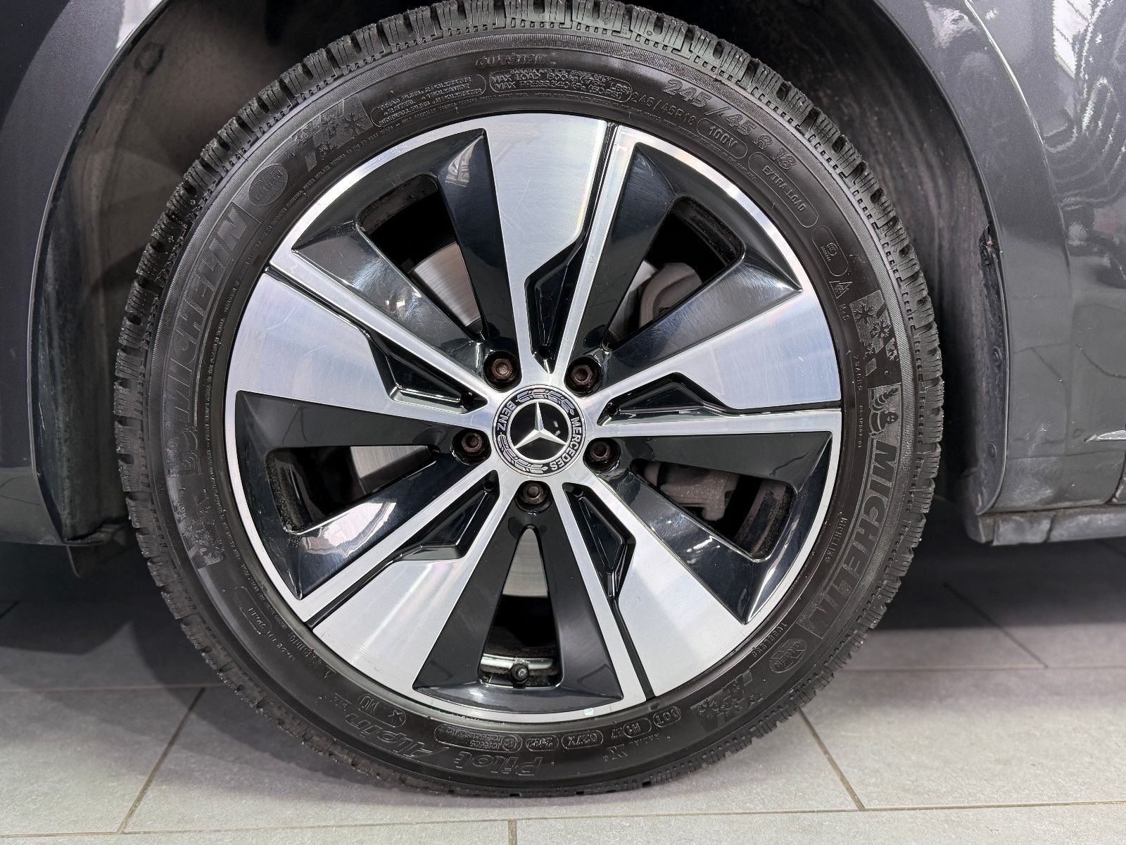 Fahrzeugabbildung Mercedes-Benz V300 d AVANTGARDE EDITION 4MATIC lang|BURMESTER|