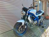 Suzuki SFV650 Gladius  ABS