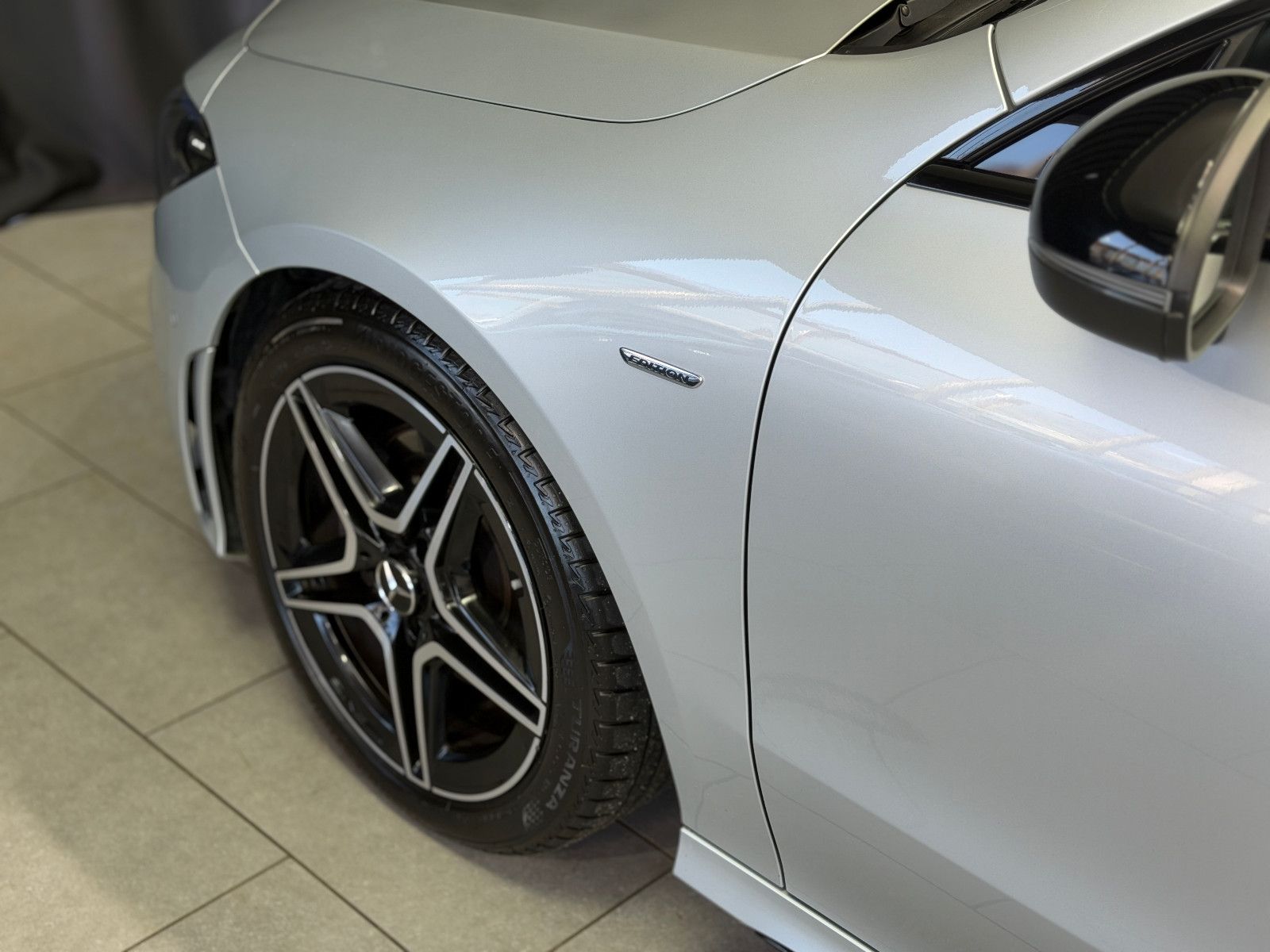 Fahrzeugabbildung Mercedes-Benz CLA 200 d|AMG-LINE|KAMER|BURMESTER|