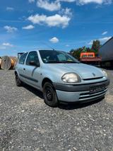 Renault Clio Basis 1.2 Basis---RENTNERFAHRZEUG - Renault Clio aus 1999: 1.2