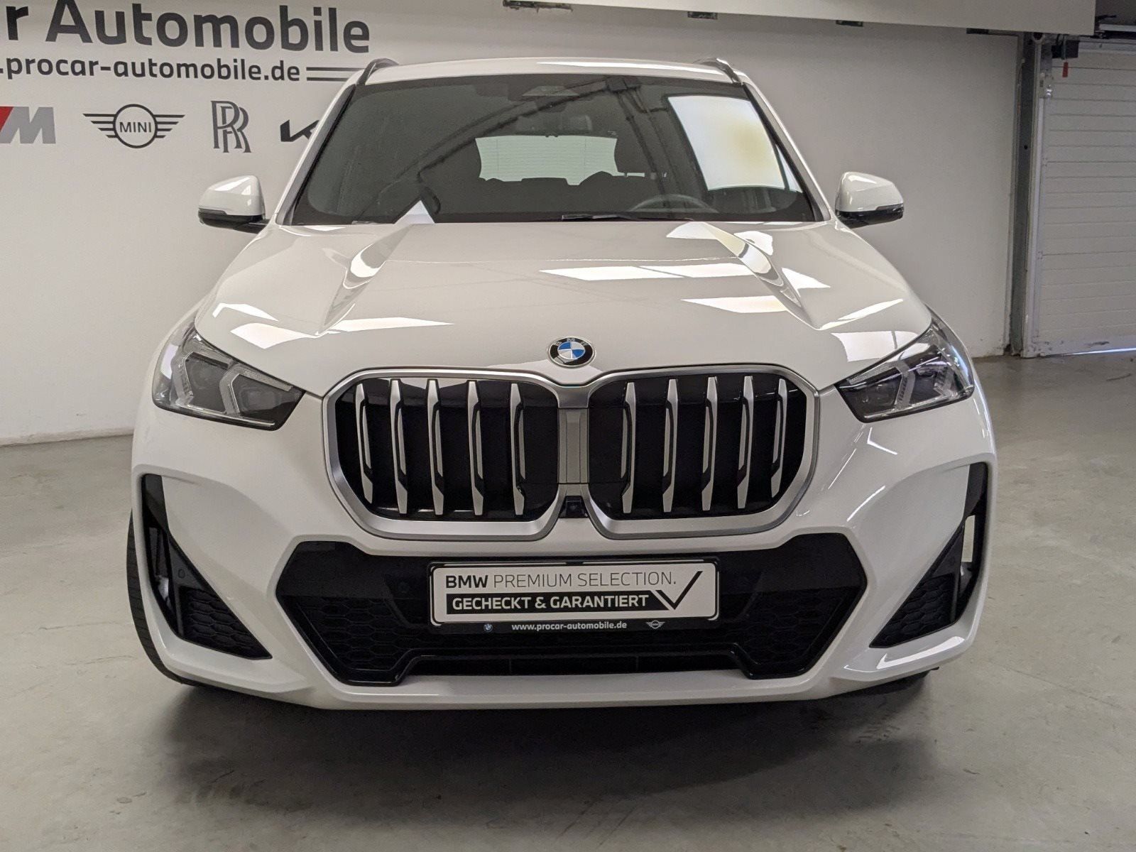 BMW X1 sDrive18i M Sport ACC 360° KAM HUD DA PA 18 foto 3