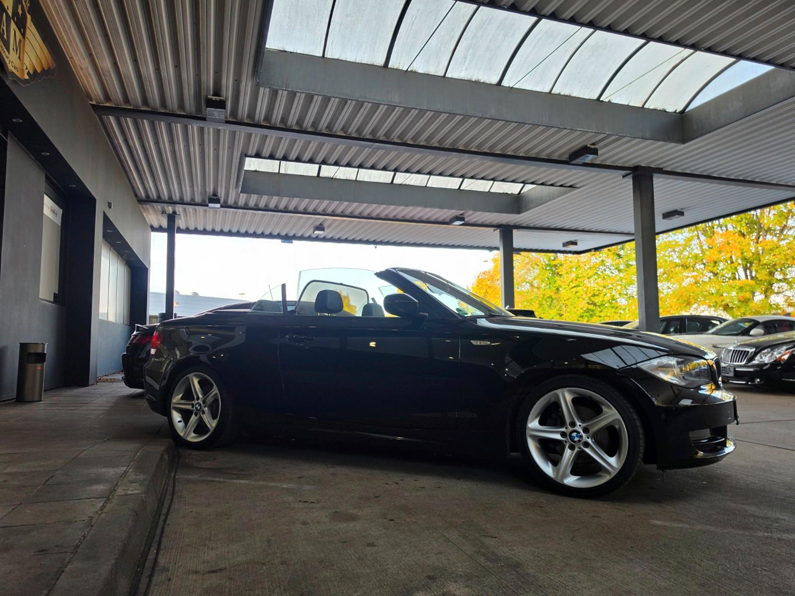 BMW 118i Cabrio M-Sport LEDER/Navi-BMW/PDC/1.Hand