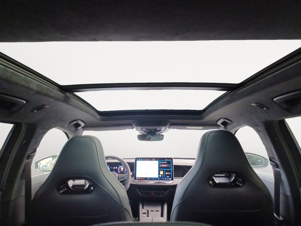 Fahrzeugabbildung Volkswagen Passat Variant R-Line Signature 5 Jahre Garantie