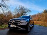 Mercedes-Benz EQC 400 4MATIC AMG Line mit guter Ausstattung