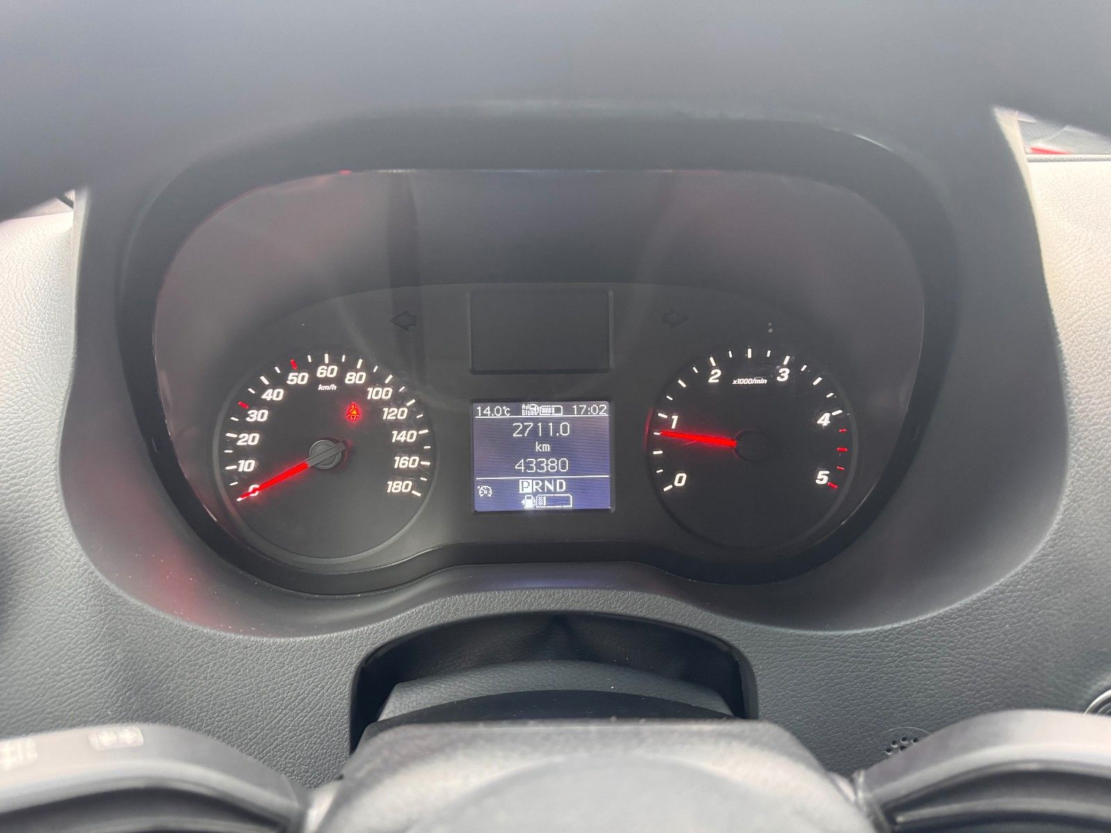 Fahrzeugabbildung Mercedes-Benz Sprinter 215 CDI DoKa 9G Klima AHK SHZ