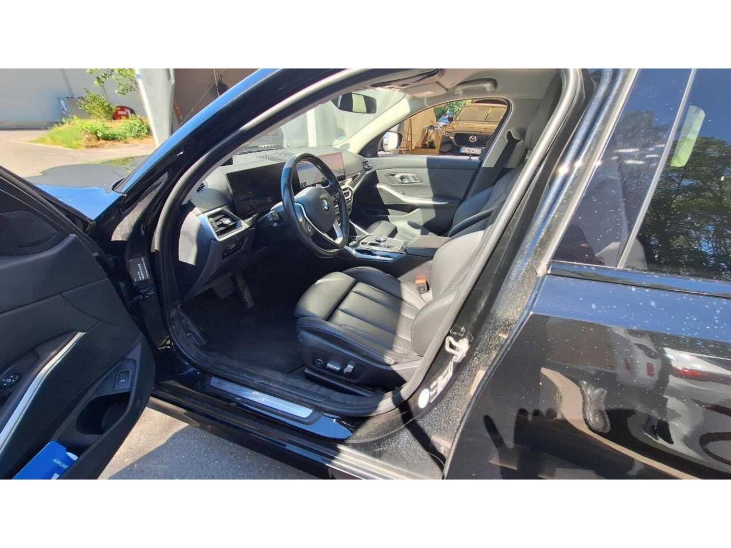 BMW 318 i Touring Steptronic+LED+NAVI+HUD+KAMERA, миниатюра 4