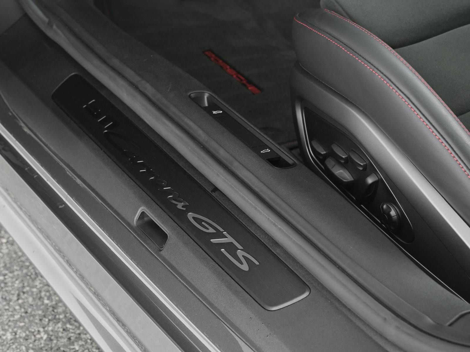Fahrzeugabbildung Porsche 992.1 Carrera GTS-Lift-LED-BOSE-90 Ltr.-Steuer!