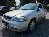 Opel Astra 1.6 Comfort - Opel Astra Comfort mit Benzin-Antrieb