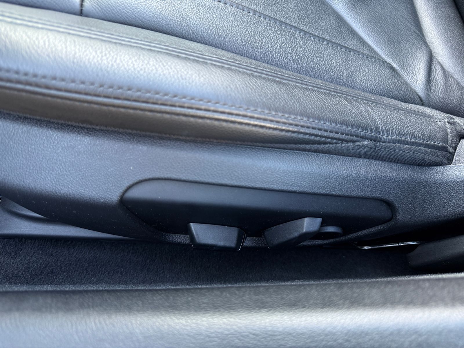 Fahrzeugabbildung BMW Z4 Roadster sDrive 30 i Advantage H/K ACC MEMORY