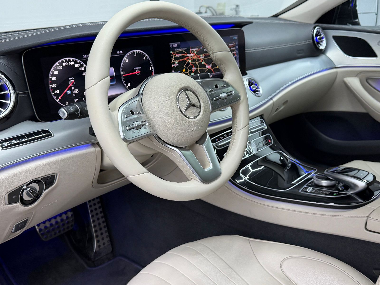 Fahrzeugabbildung Mercedes-Benz CLS 350 d 4Matic AMG-LINE/HuD/eGSD/DISTR+/STHZ