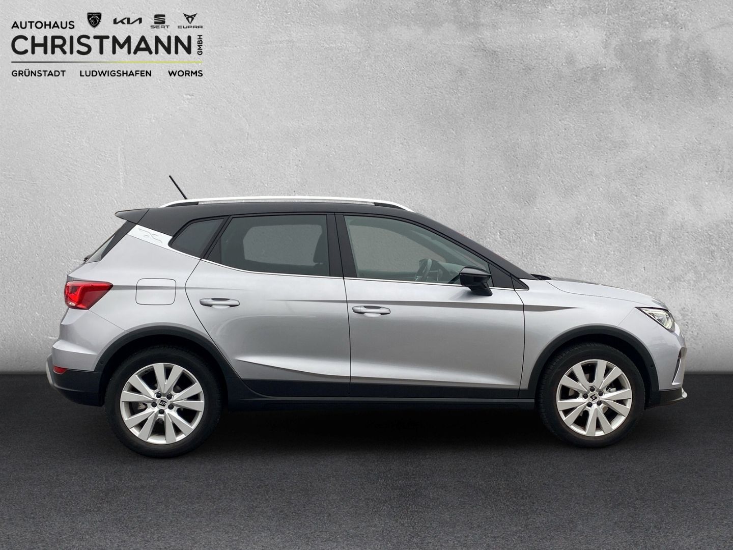 Fahrzeugabbildung SEAT Arona Xperience Navi Digitales Cockpit LED Sperr