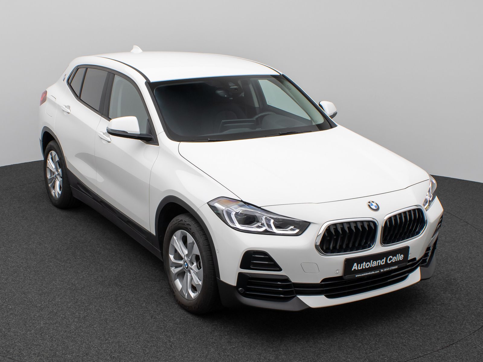 Fahrzeugabbildung BMW X2 xD25e Kamera HUD DAB HiFi Navi+Komfort Alarm