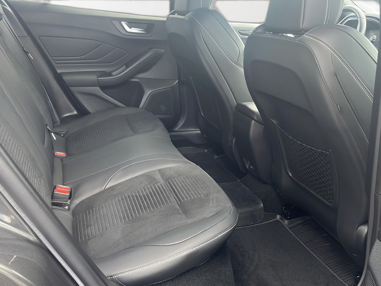 Fahrzeugabbildung Ford Focus ST 2.3 EcoBoost *ACC*RFK*LED*DAB*