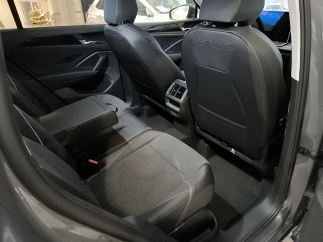 Fahrzeugabbildung Volkswagen Tiguan Elegance 2.0 TDI SCR 110 kW (150 PS) 7-Ga